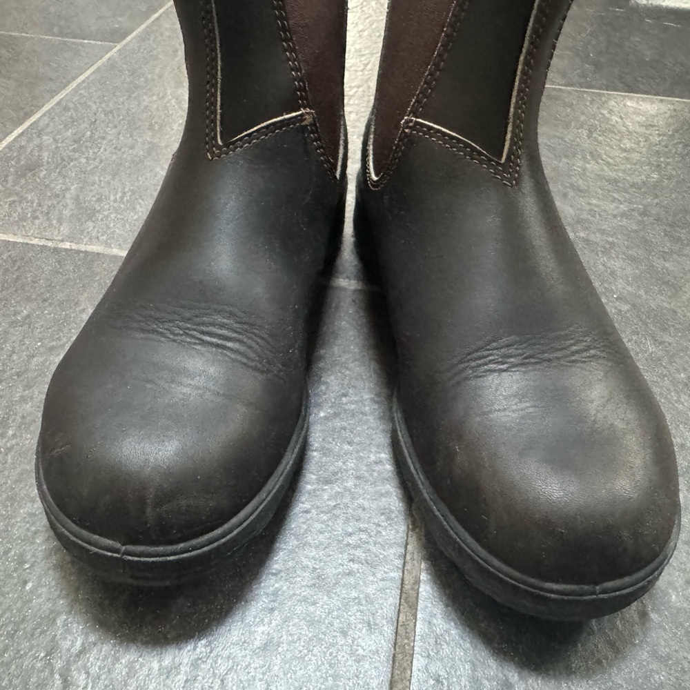 Blundstone Women's Stout Brown Chelsea Boots - Picture 2 of 5